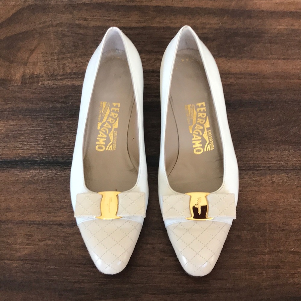 Salvatore Ferragamo Low Heel Size 8 C